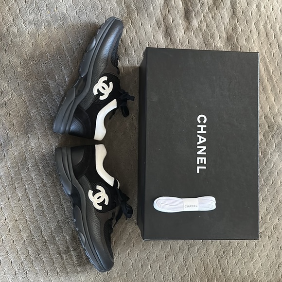 Chanel - Picture 4 of 7